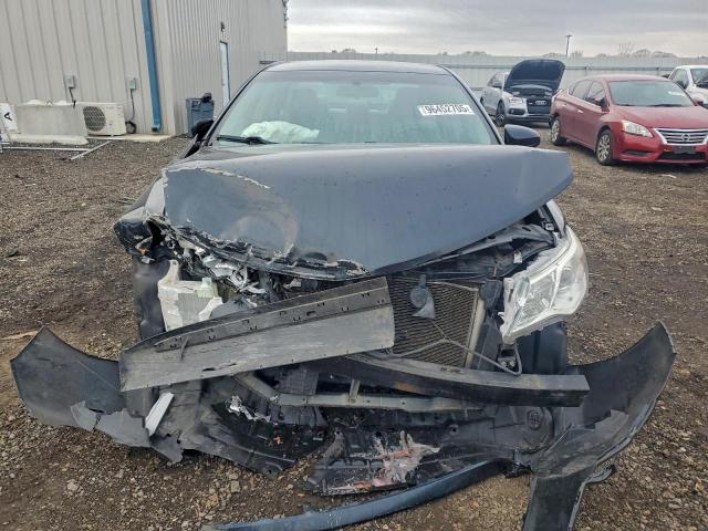 Toyota Camry L Image 10