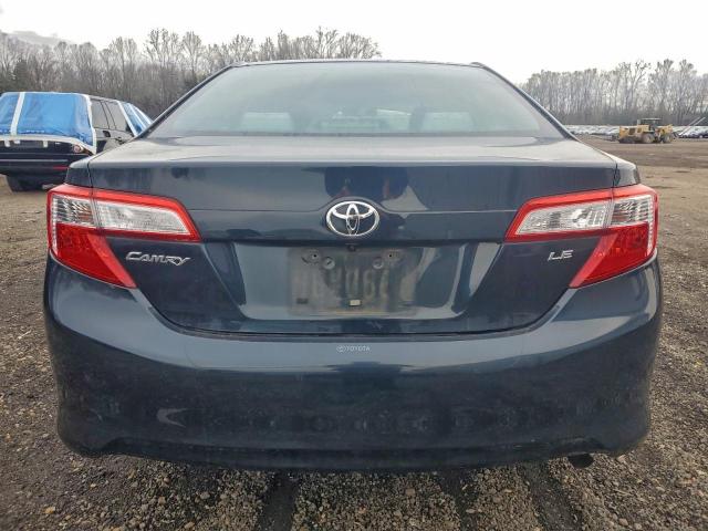 Toyota Camry L Image 11