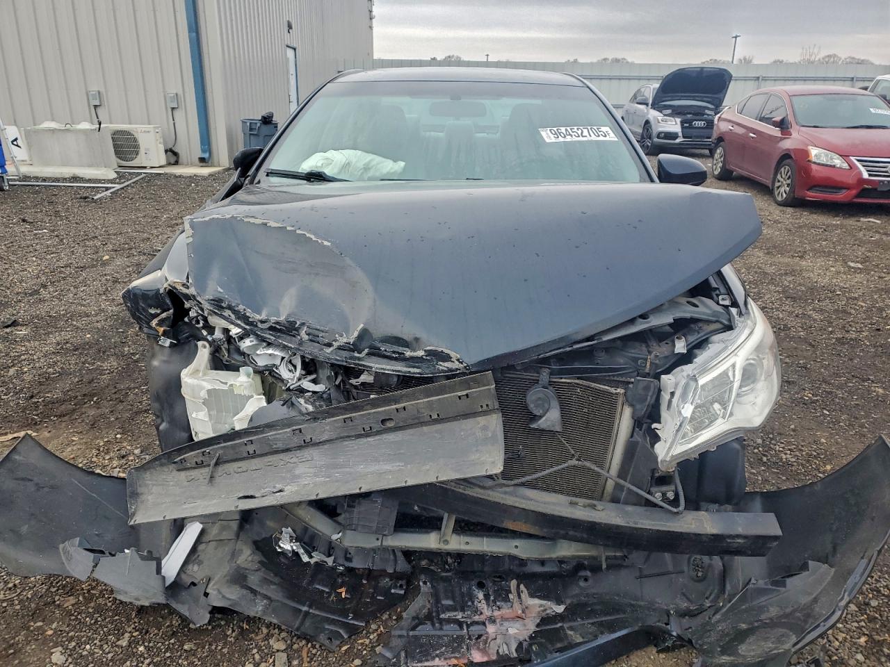 Toyota Camry L Image 12