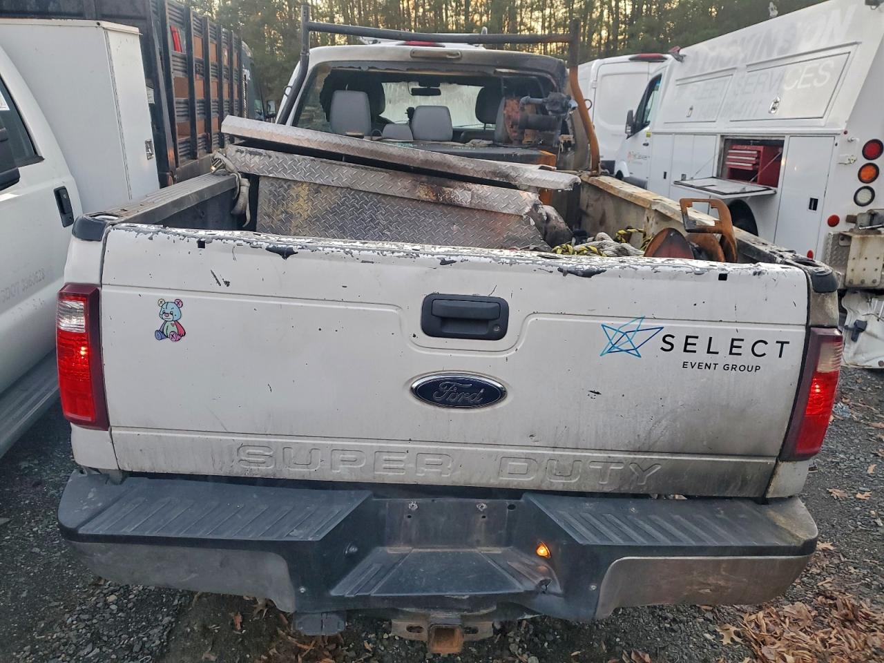 Ford F-350 Super Duty Image 11