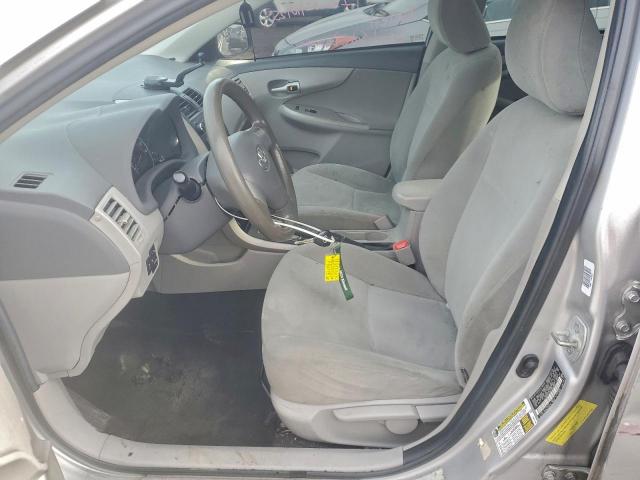 Toyota Corolla Base Image 5