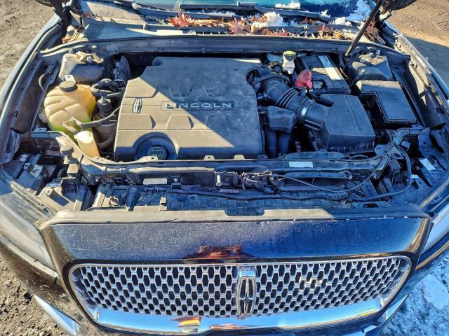 Lincoln Continental Image 10