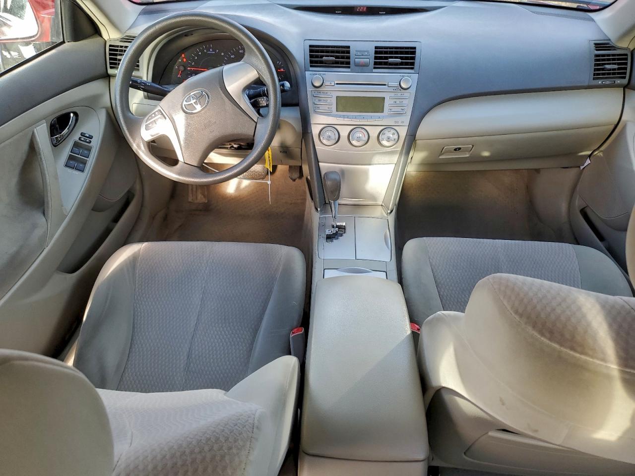 Toyota Camry Base Image 6