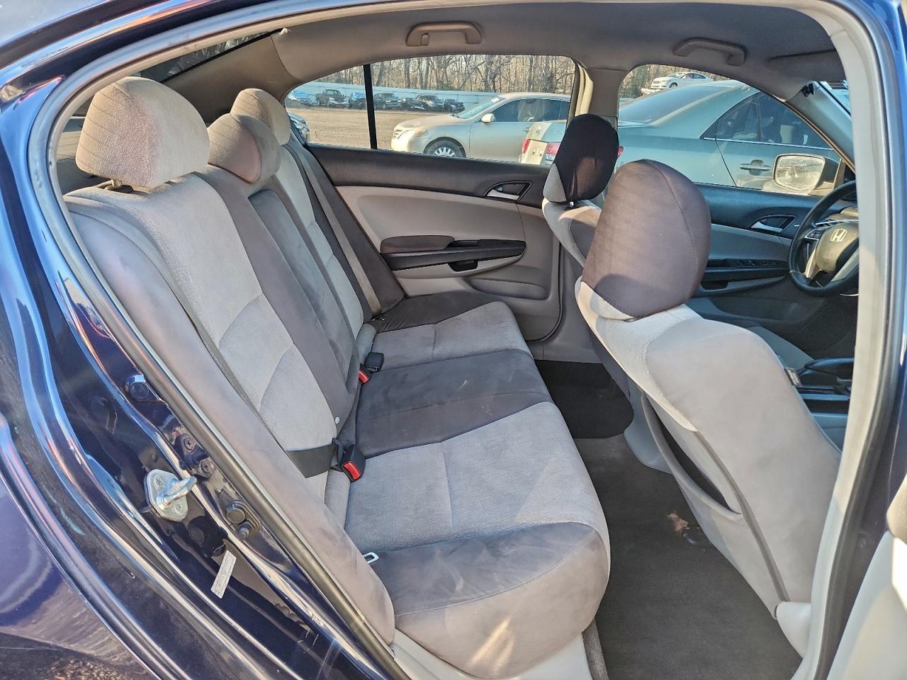 Honda Accord Lx Image 6