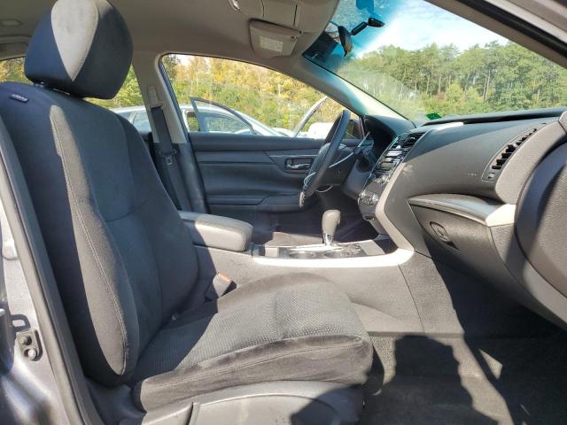 Nissan Altima 2.5 Image 9