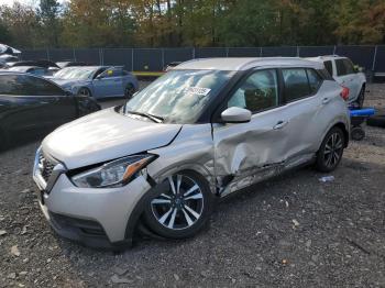  Salvage Nissan Kicks
