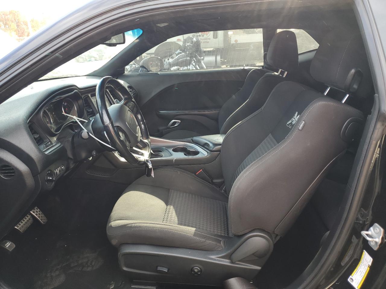 Dodge Challenger R/t Scat Pack Image 10