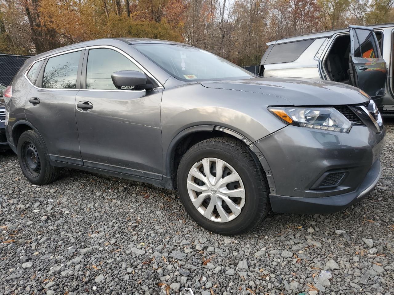 Nissan Rogue S Image 4