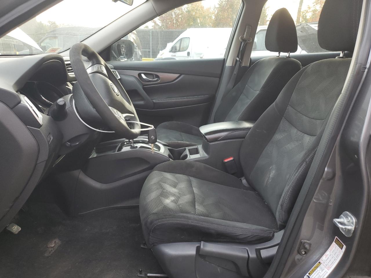 Nissan Rogue S Image 5