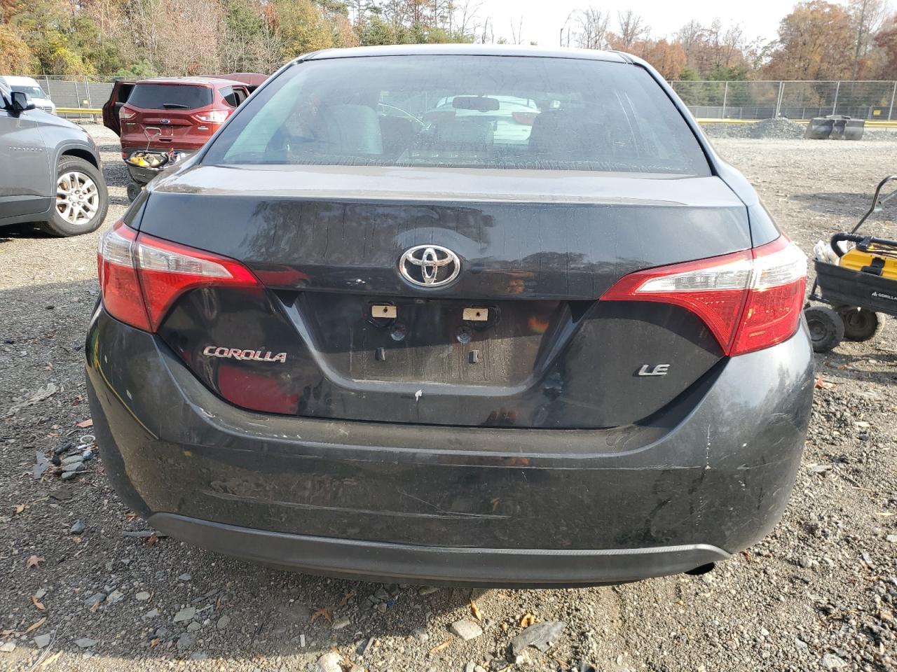 Toyota Corolla L Image 8