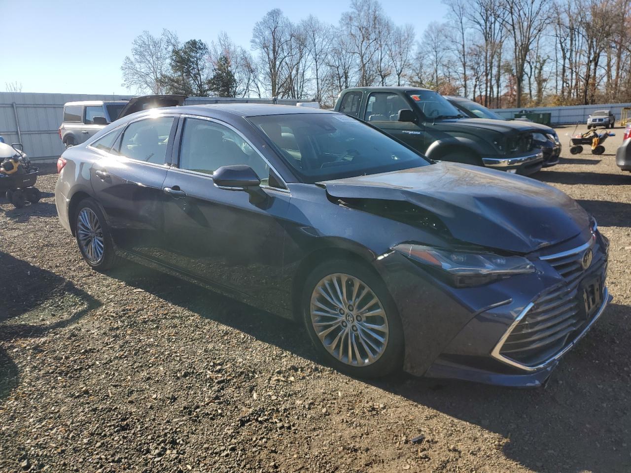 Toyota Avalon Xle Image 2