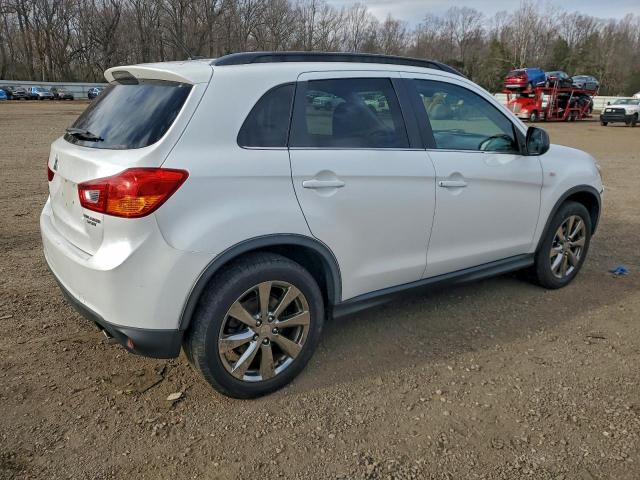 Mitsubishi Outlander Le Image 7