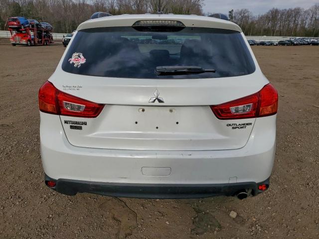 Mitsubishi Outlander Le Image 6