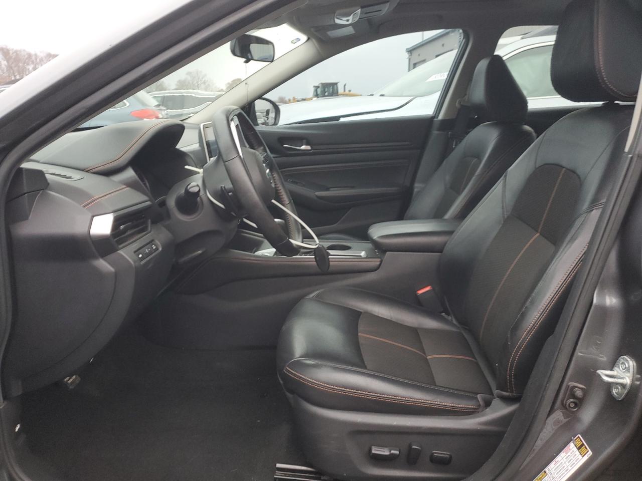 Nissan Altima Sr Image 7