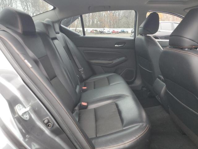 Nissan Altima Sr Image 12