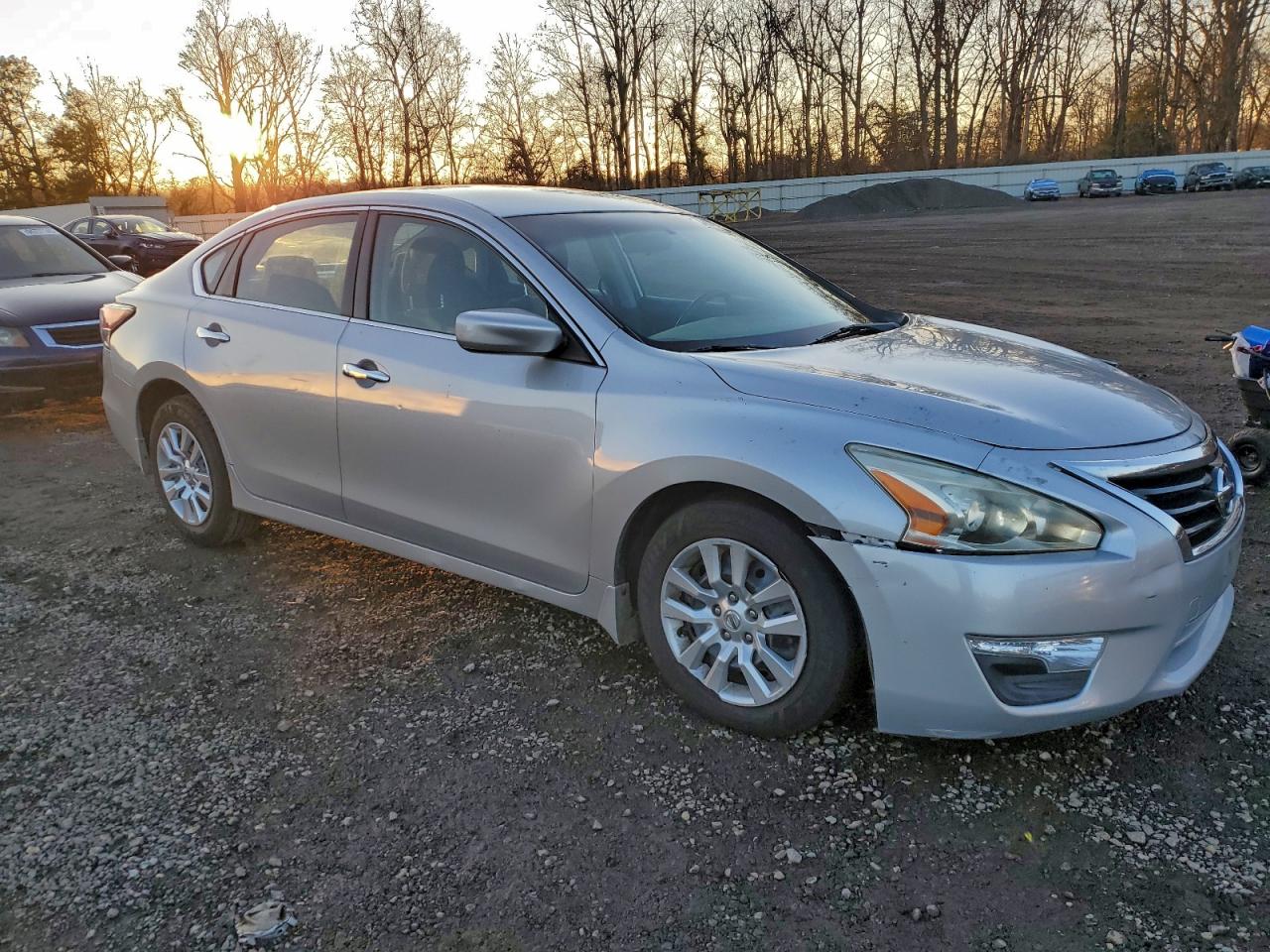Nissan Altima 2.5 Image 4