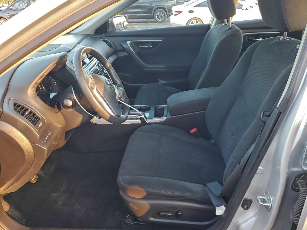 Nissan Altima 2.5 Image 10