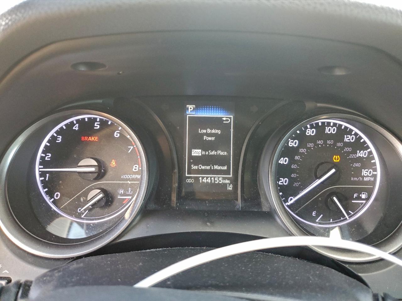 Toyota Camry Se Image 11