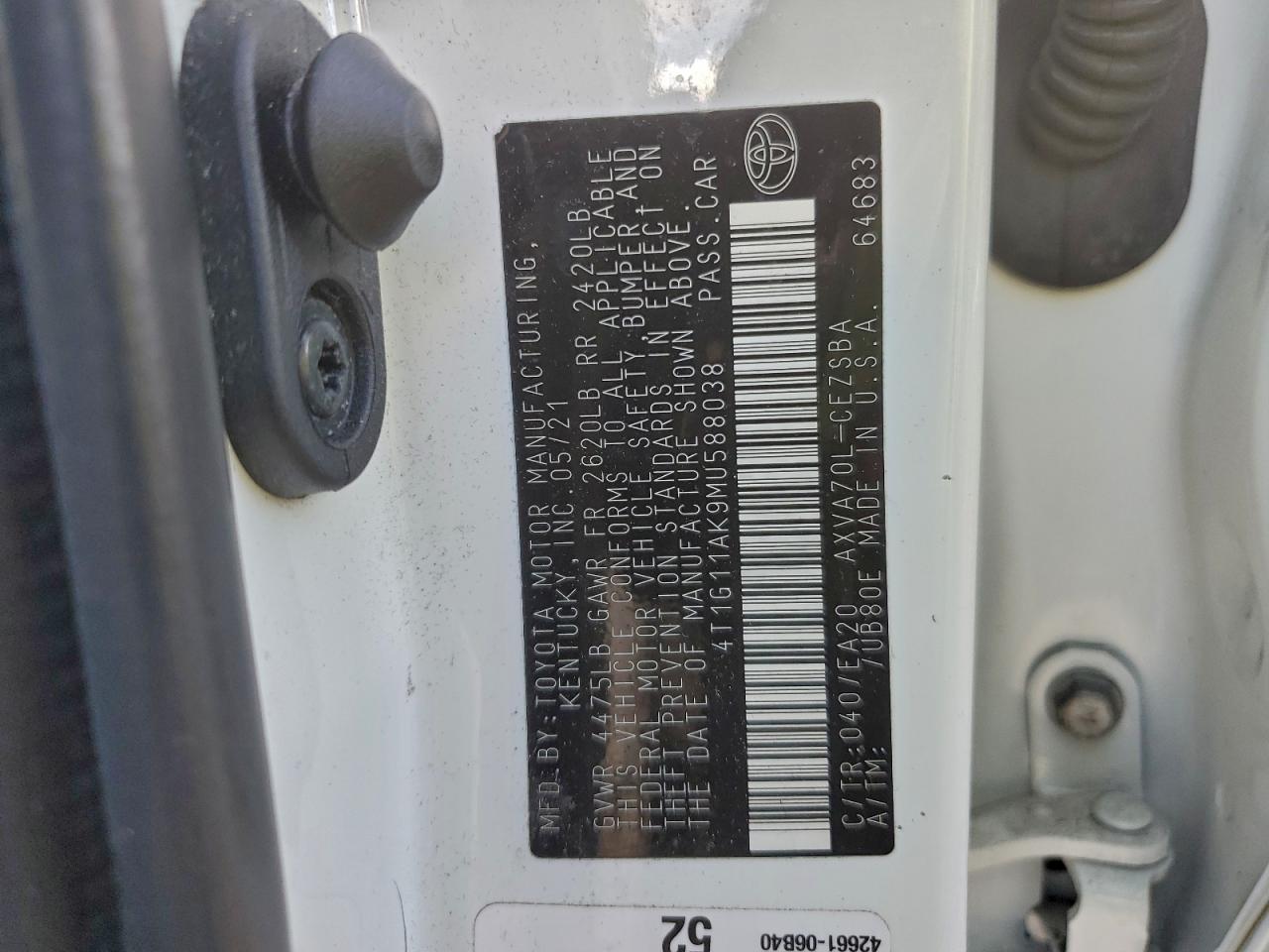 Toyota Camry Se Image 12