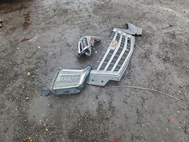 Cadillac Escalade Luxury Image 14