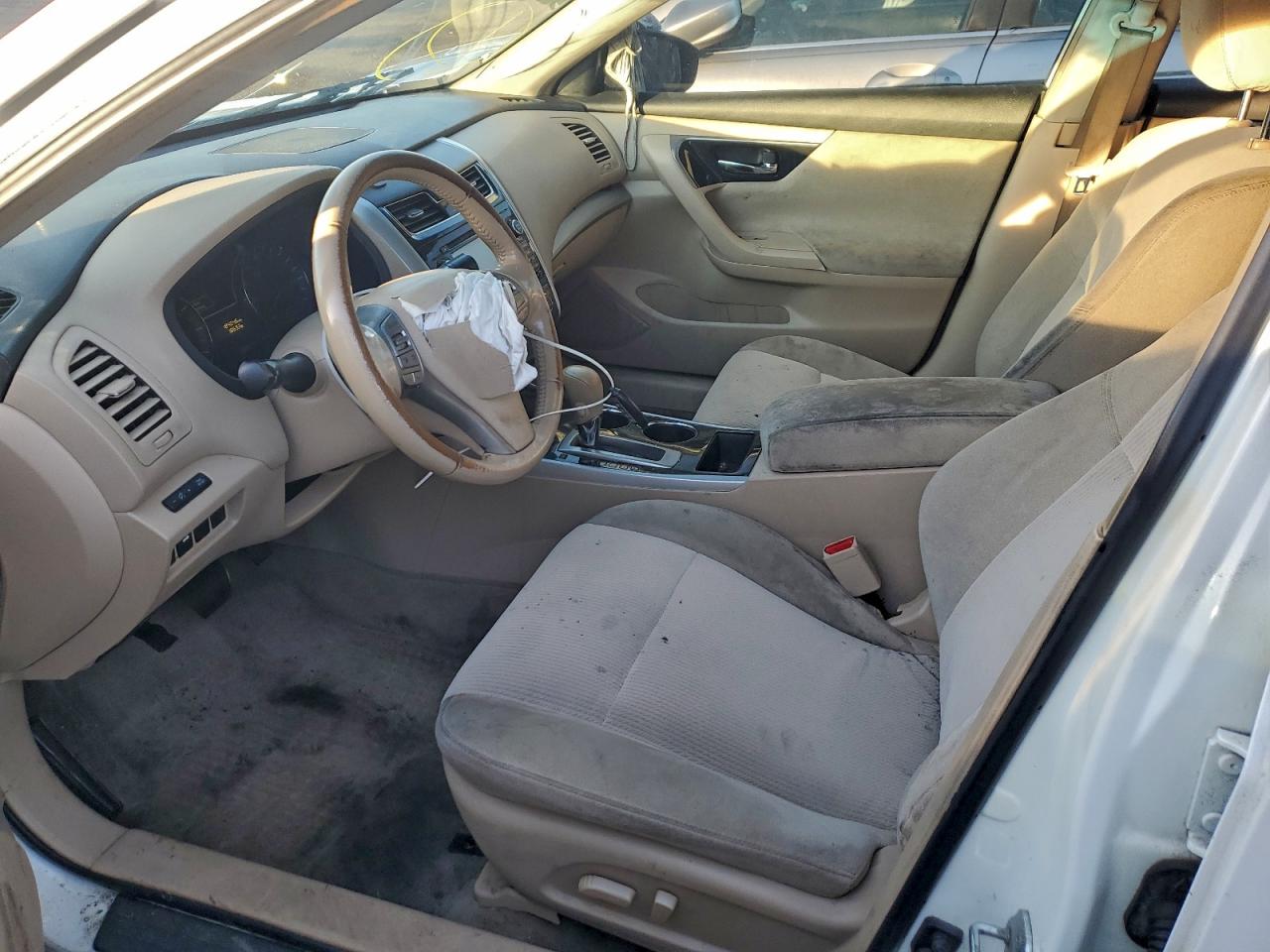 Nissan Altima 2.5 Image 5