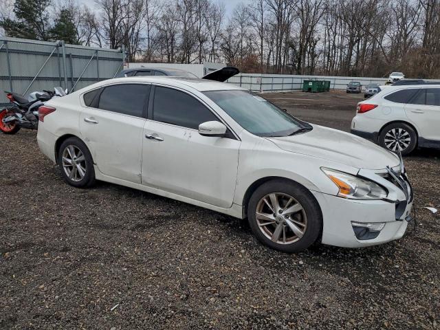 Nissan Altima 2.5 Image 2