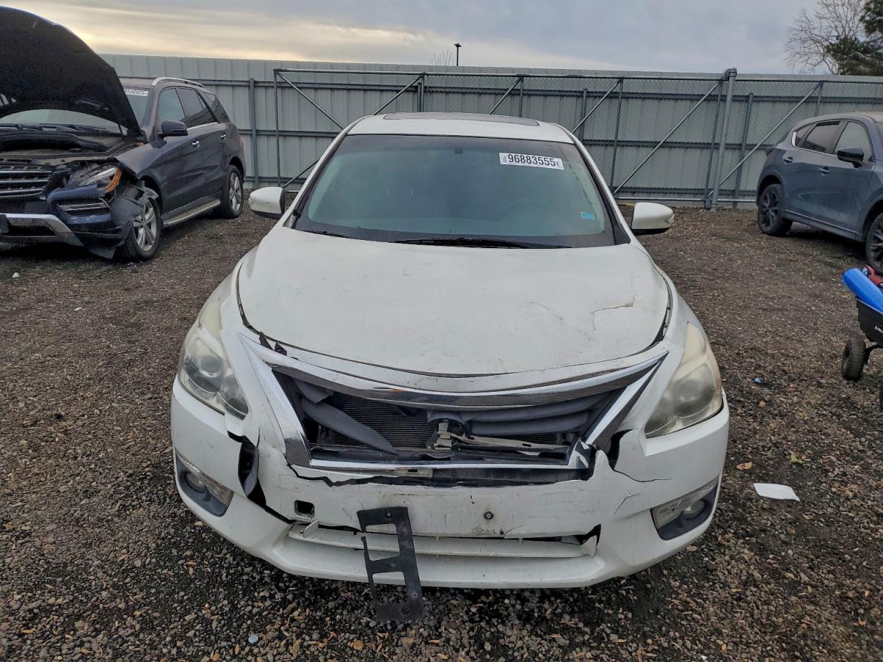 Nissan Altima 2.5 Image 5