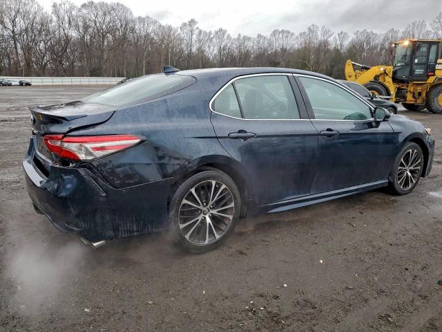 Toyota Camry L Image 12