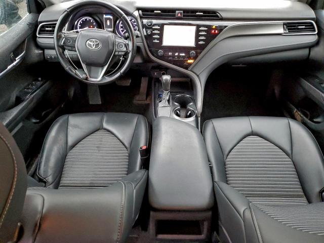 Toyota Camry L Image 11