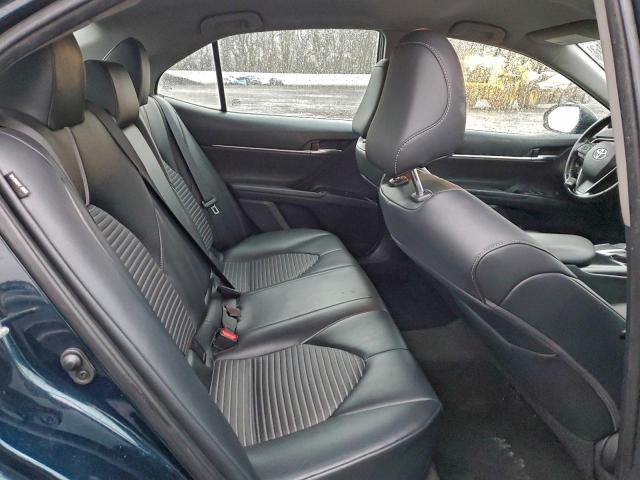 Toyota Camry L Image 2