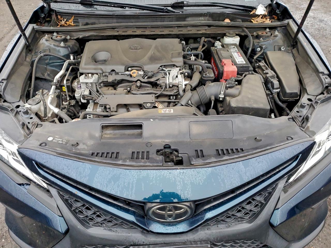 Toyota Camry L Image 8