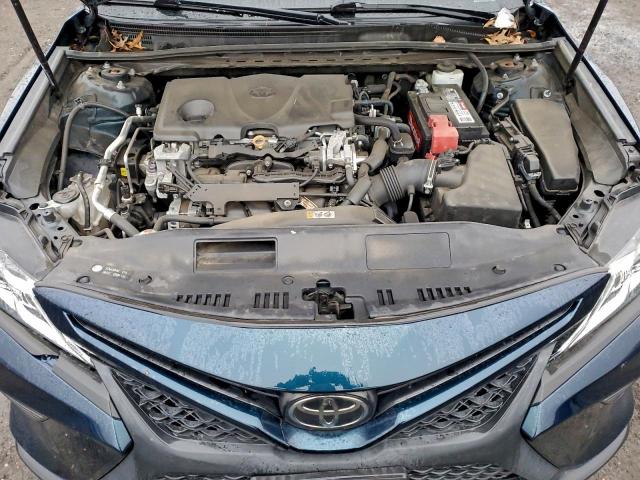 Toyota Camry L Image 8