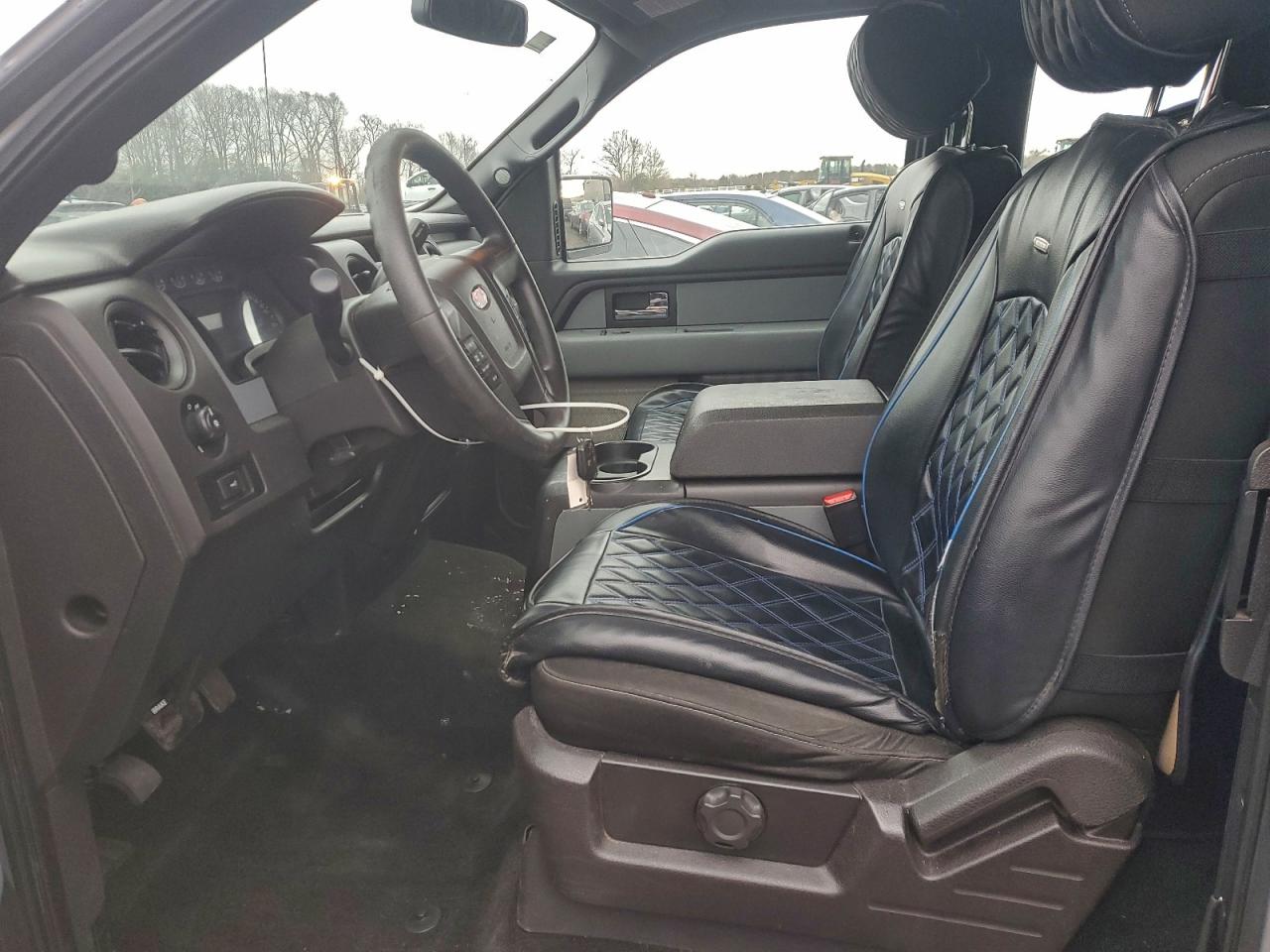 Ford F-150 Super Cab Image 6