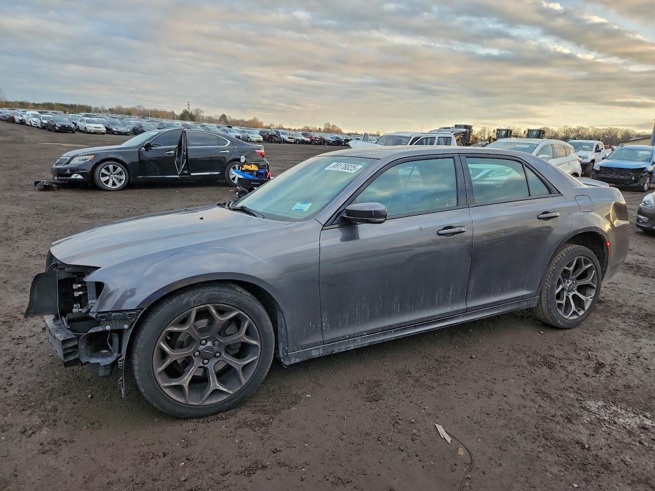 Chrysler 300 S Image 1