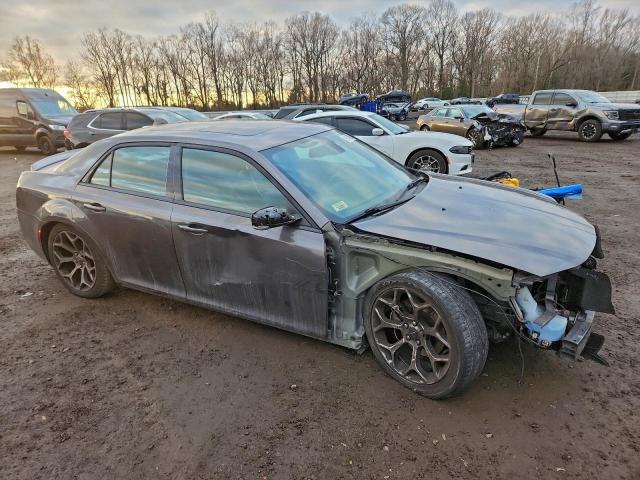 Chrysler 300 S Image 6