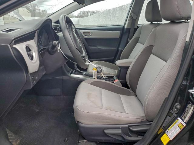 Toyota Corolla L Image 2