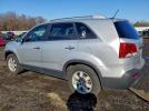 Kia Sorento Base Image 12