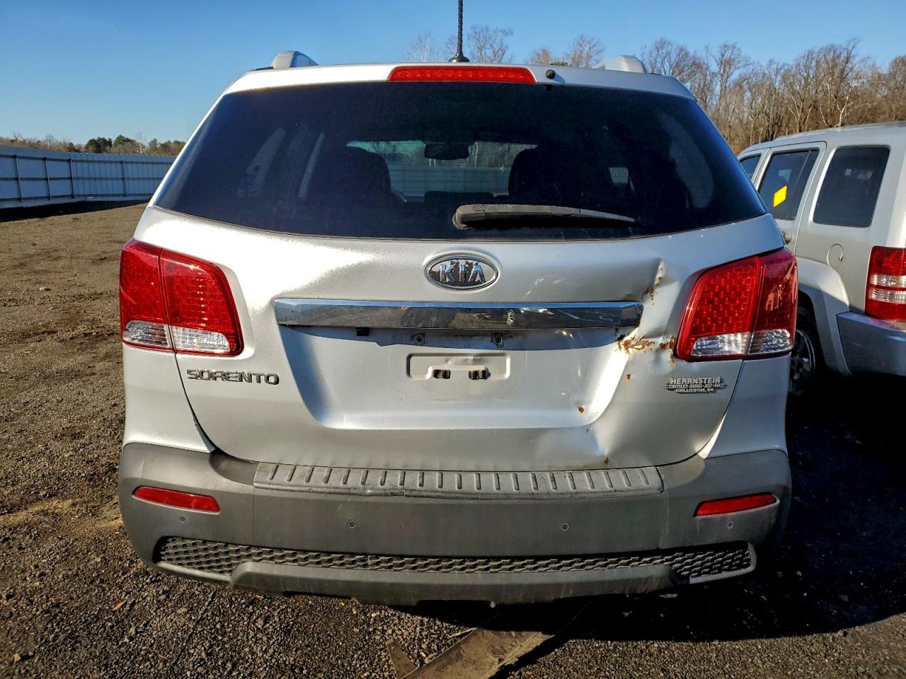 Kia Sorento Base Image 13
