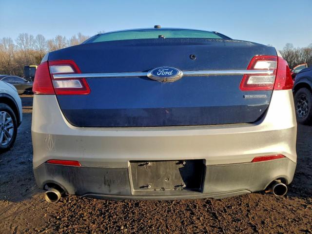 Ford Taurus Police Interceptor Image 9