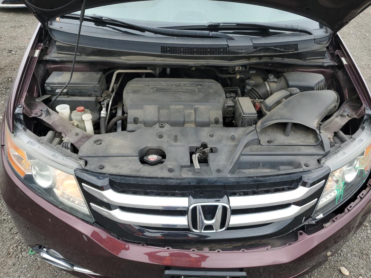 Honda Odyssey Touring Image 5