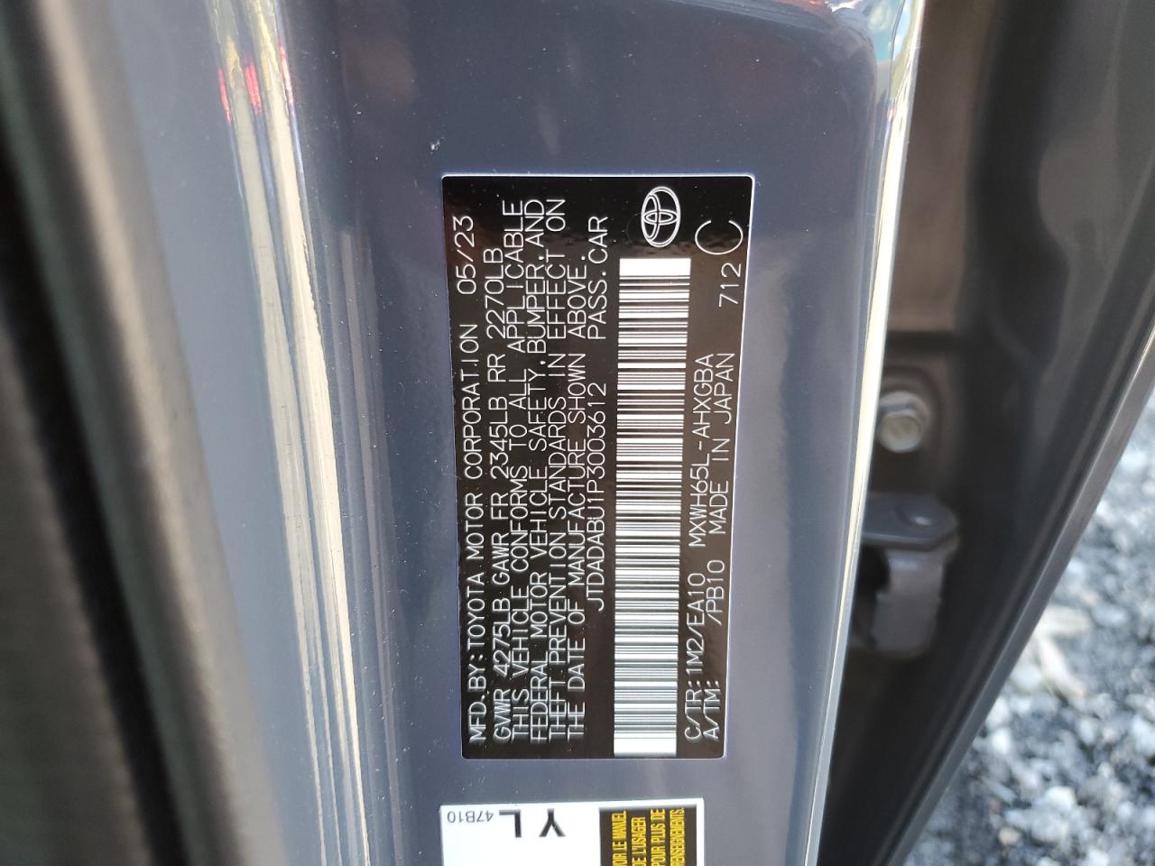 Toyota Prius Le Image 10