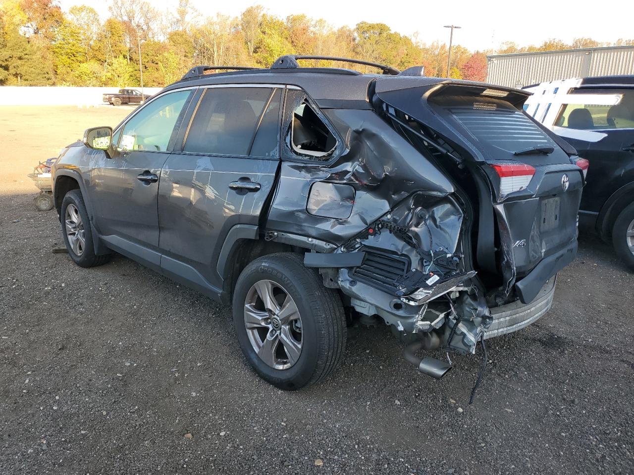 Toyota RAV4 Xle Image 10