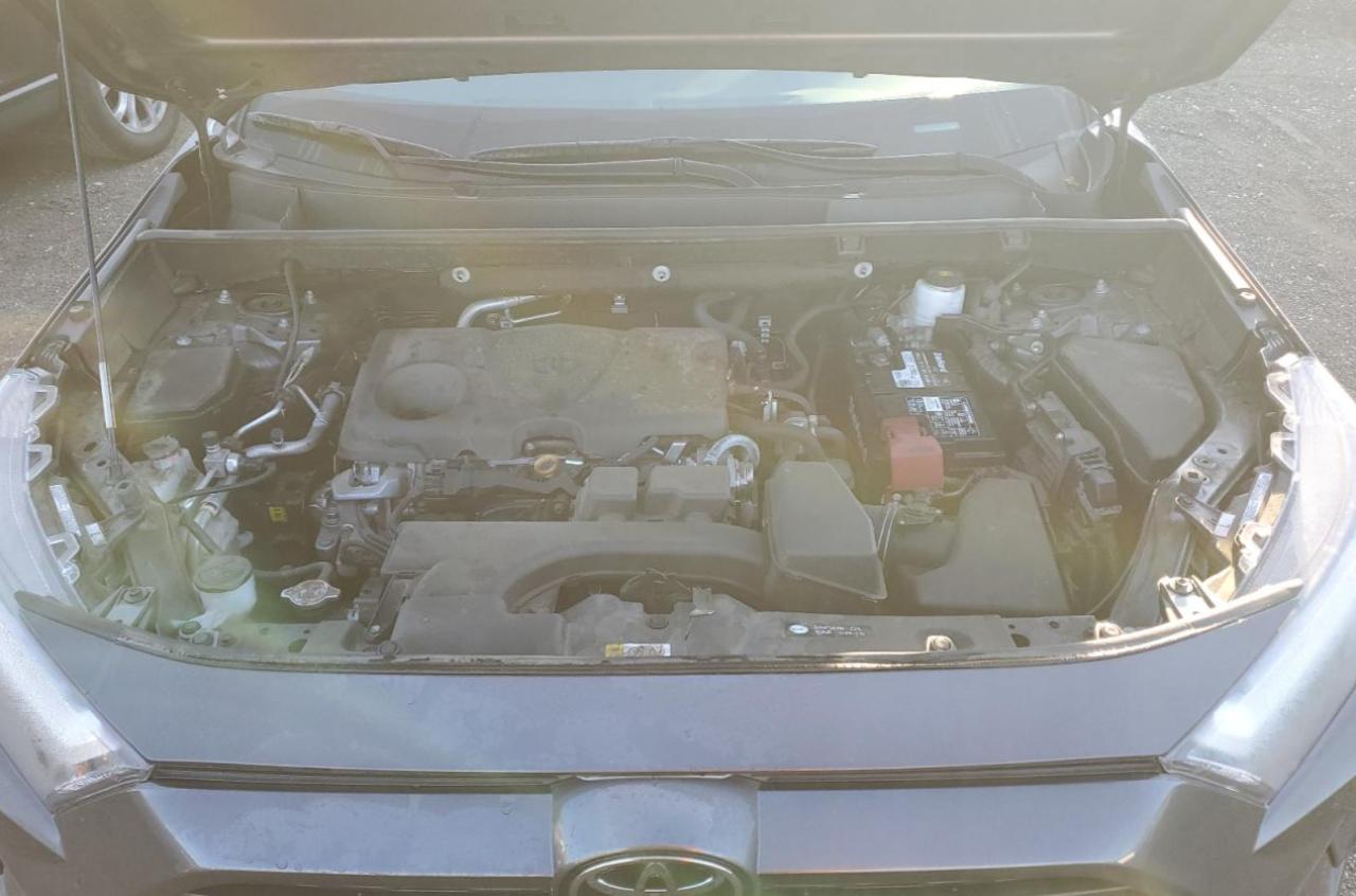 Toyota RAV4 Xle Image 9