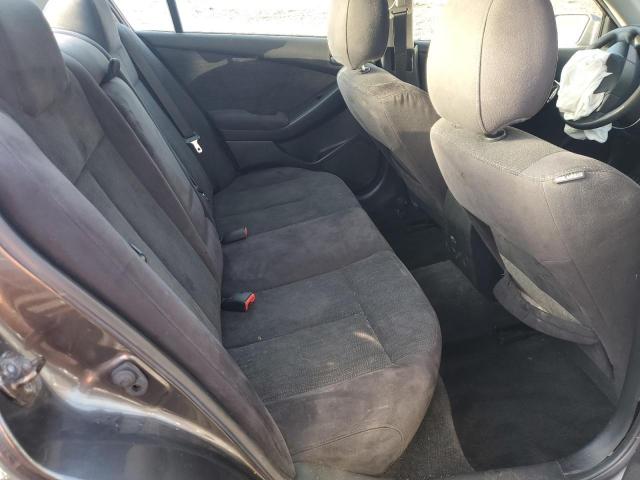 Nissan Altima Base Image 9