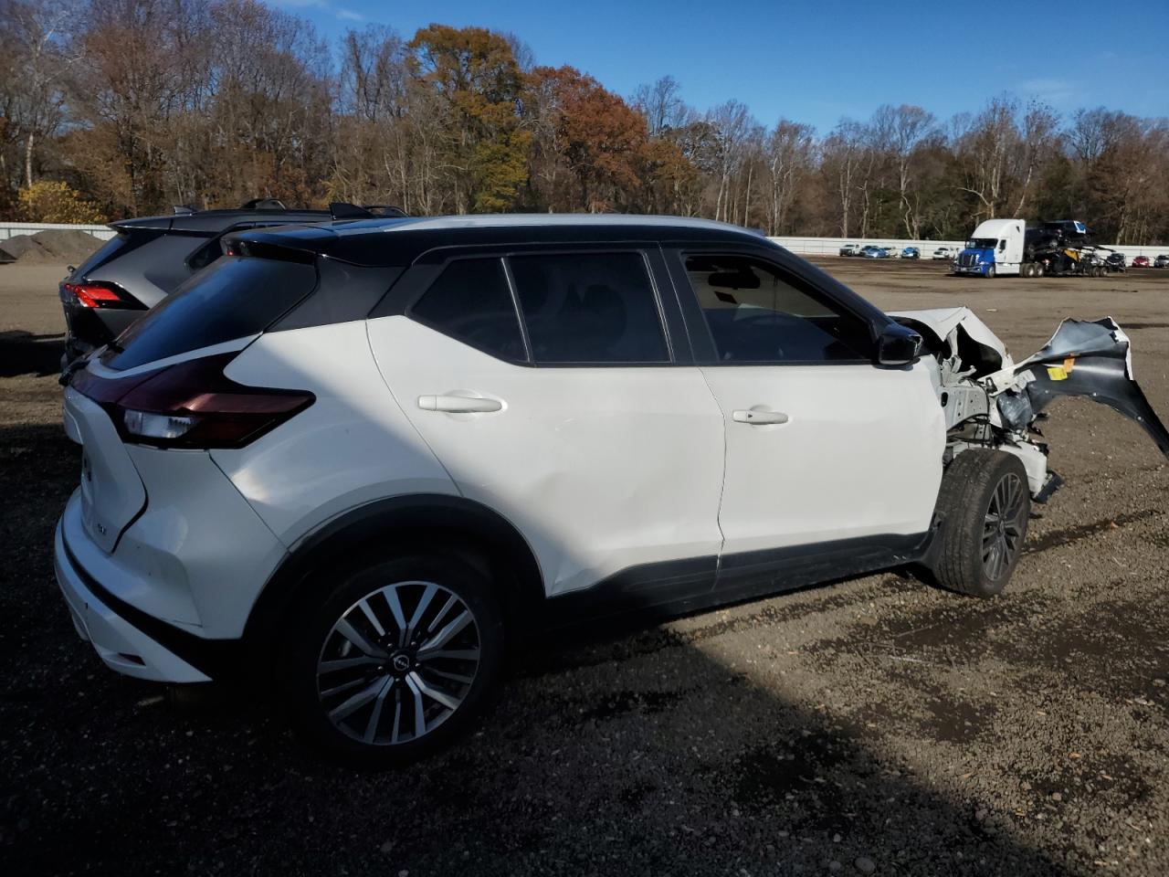 Nissan Kicks Sv Image 13