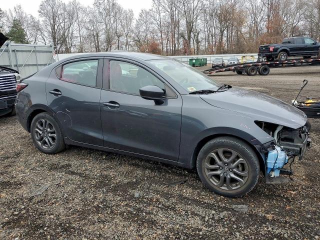 Toyota Yaris L Image 10