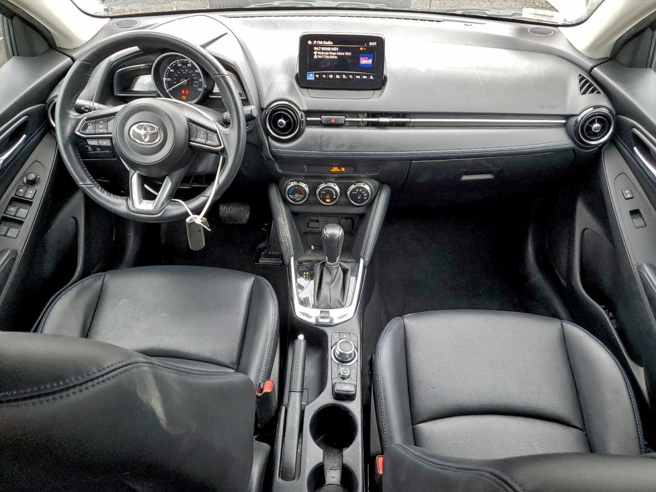 Toyota Yaris L Image 7