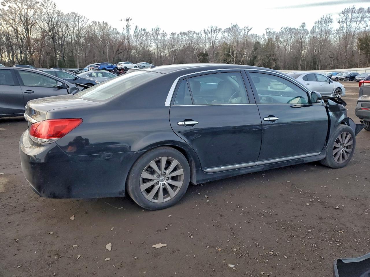 Toyota Avalon Base Image 6