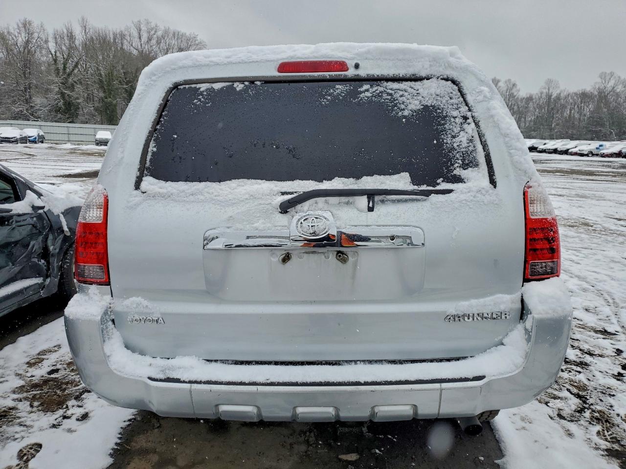 Toyota 4Runner Sr5 Image 9