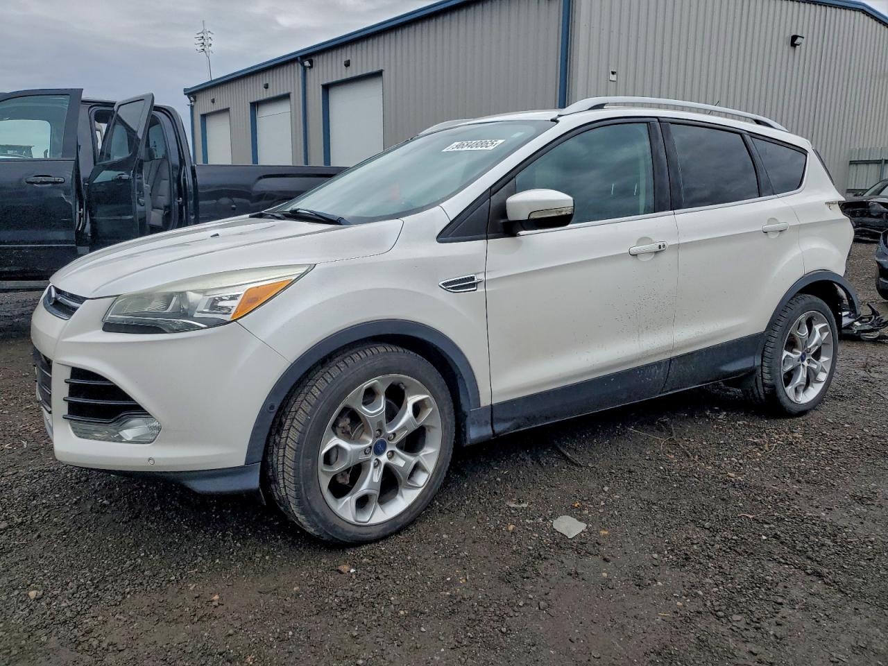Ford Escape Titanium Image 1